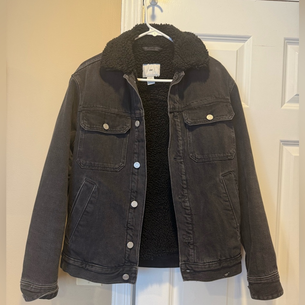 H&M Men’s XS Distressed Black/Gray Denim Jacket w/ Sherpa Collar